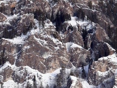 Караульная пещера