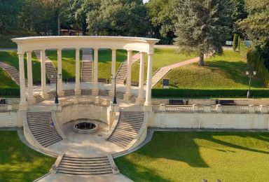 Гагрская колоннада