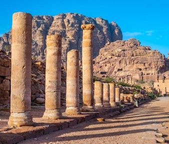 Колоннадная улица