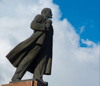 Памятник Ленину