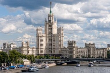 Высотка на Котельнической набережной